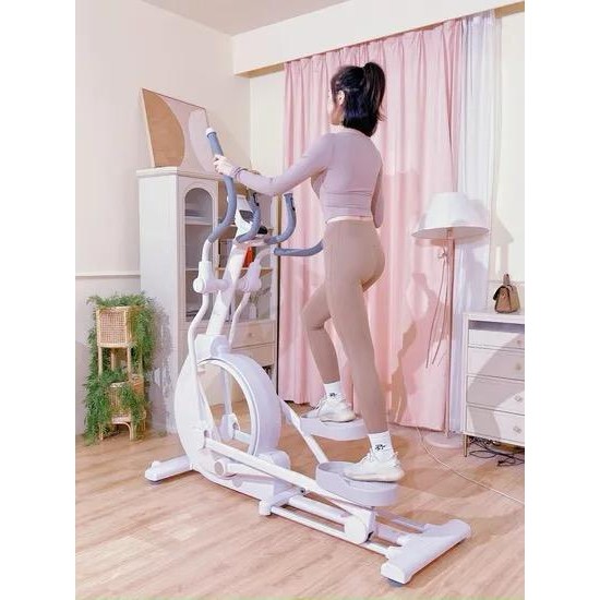 FITNESS/EXERCISE TRAINER / ELLIPTICAL TRAINER