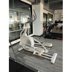 FITNESS/EXERCISE TRAINER / ELLIPTICAL TRAINER
